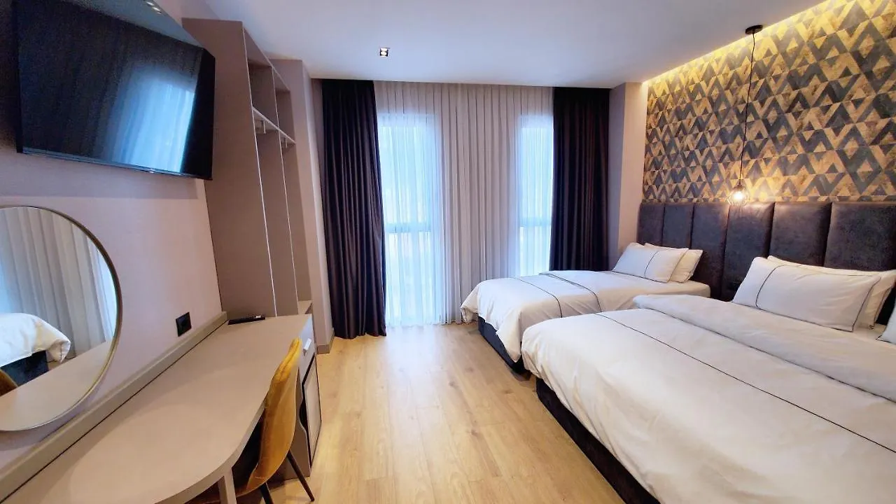 Starlight Hotel Тирана 4*,