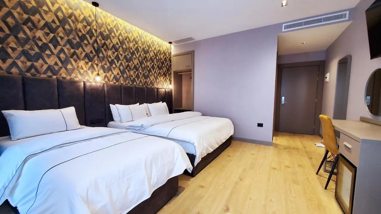 Starlight Hotel Tirana