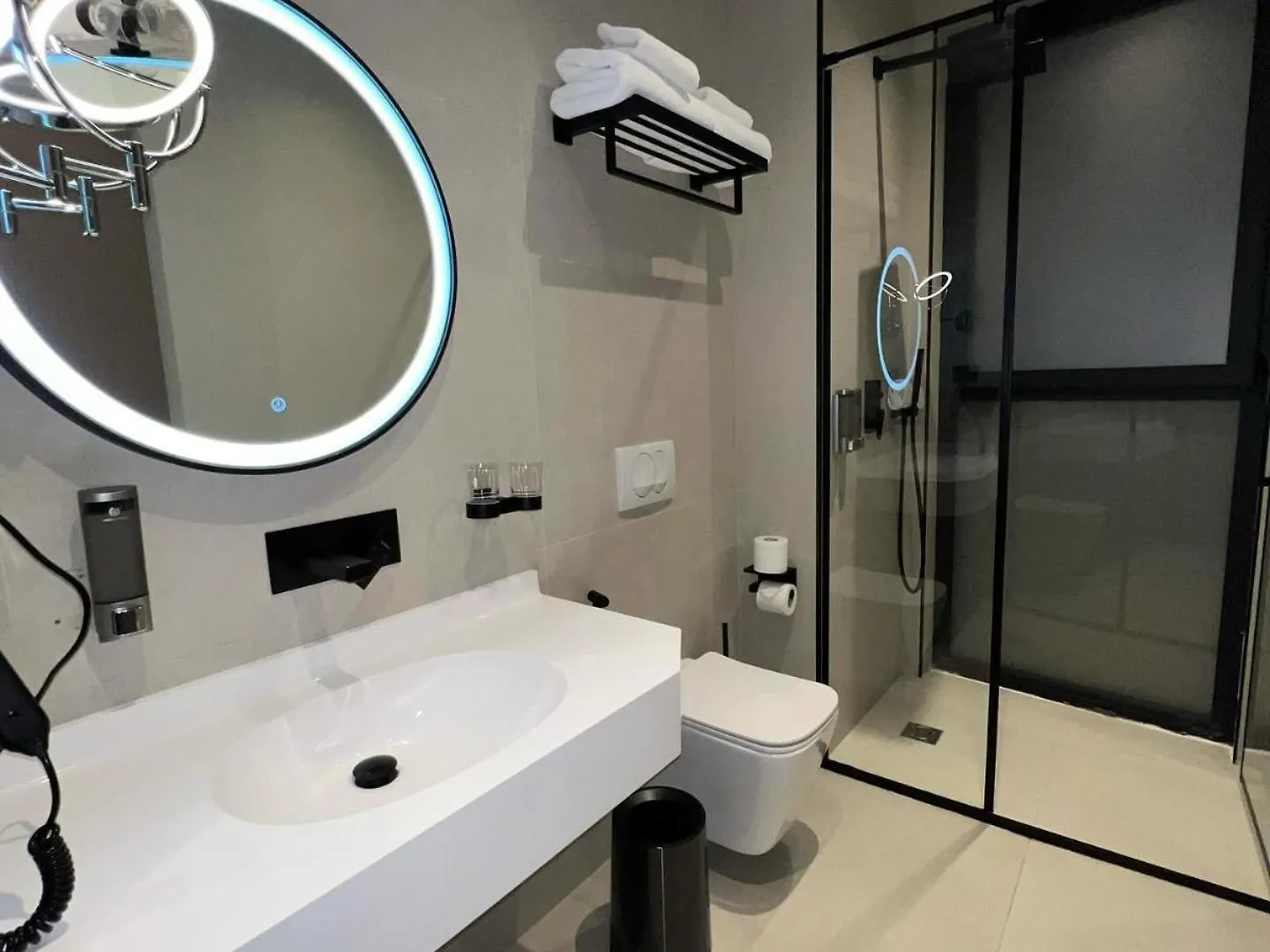 ****  Starlight Hotel Tirana Albânia